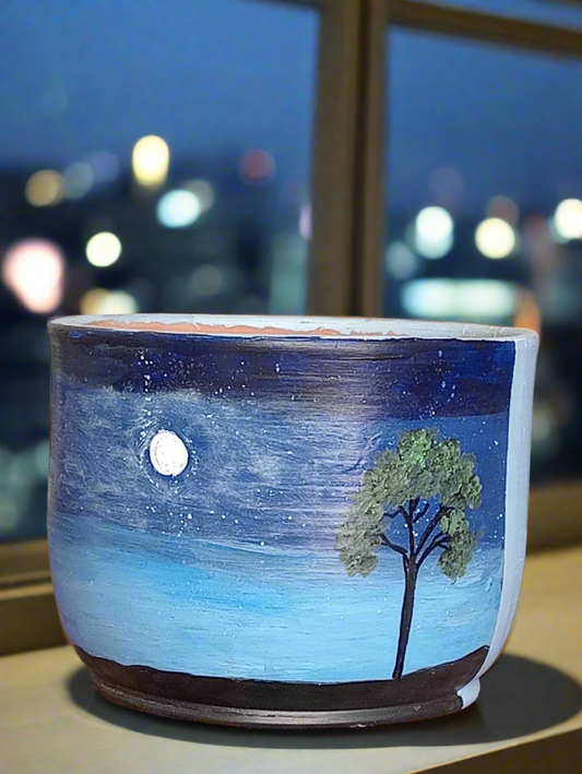 Hand-painted pot___ night view